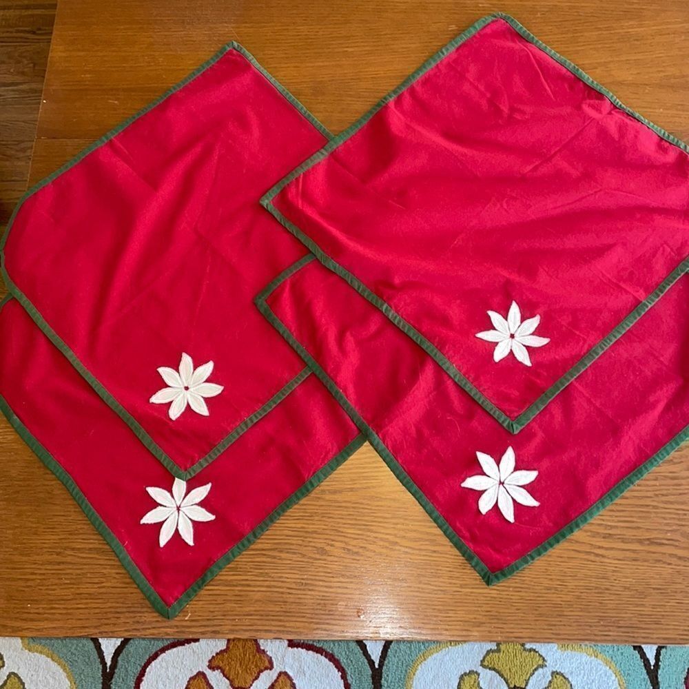 World Market maroon Holiday/Christmas napkins with green‎ trim/white poinsettias